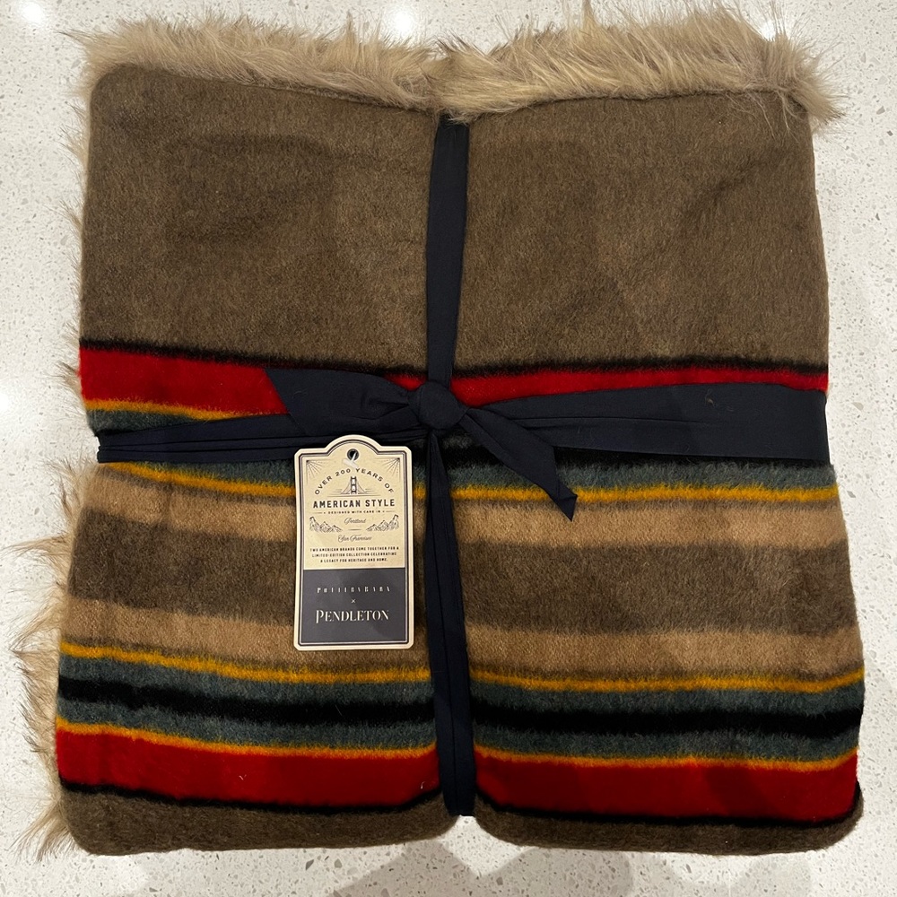 Pottery Barn x Pendleton Yakima Camp Throw